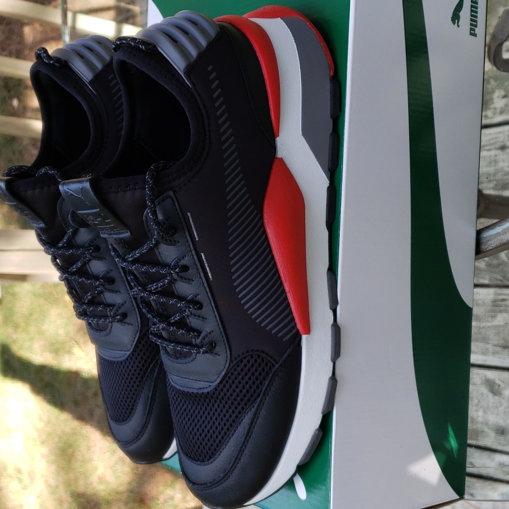 Used shoe men size 10.5 - Puma rs-0 play